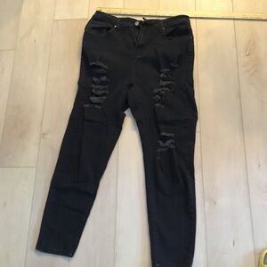 Stylish Black Ripped Skinny Jeans